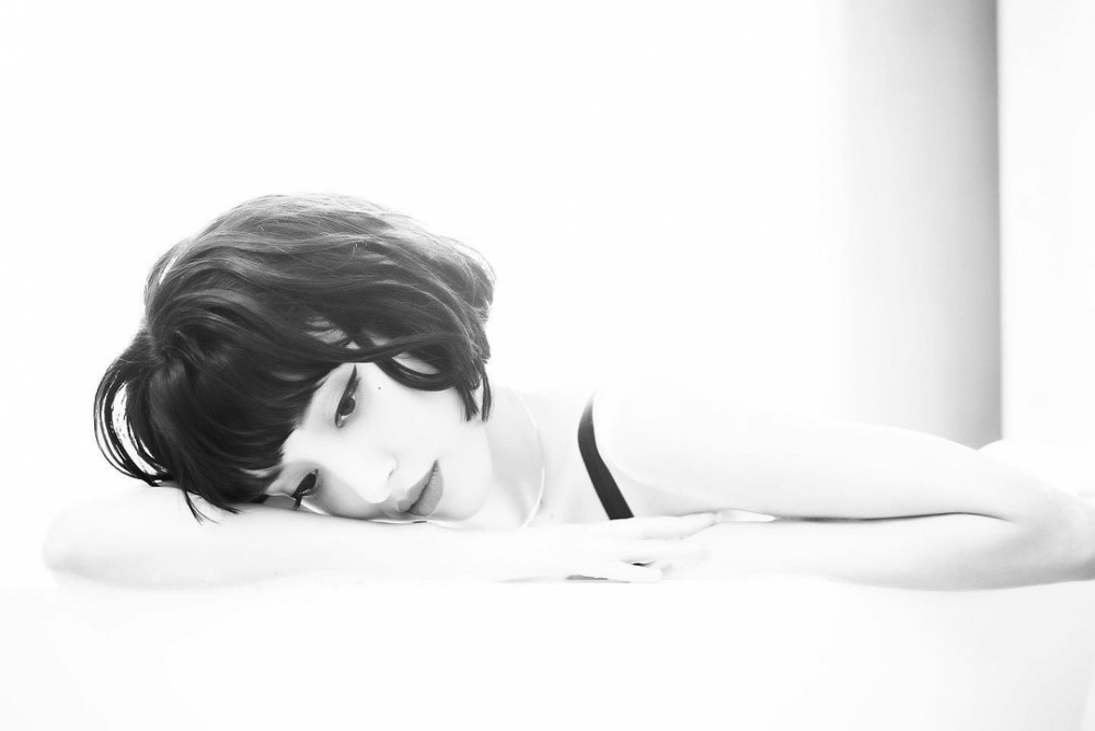 唔知依位美人諗緊咩呢？！