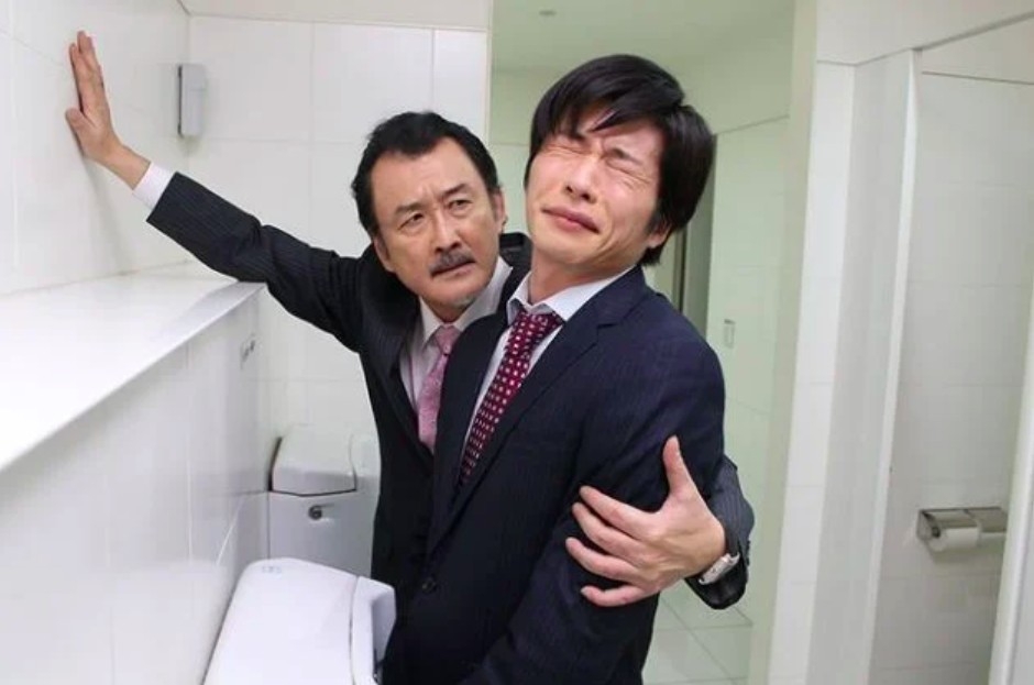 田中圭飾演,上司「部長」吉田鋼太郎向佢表白