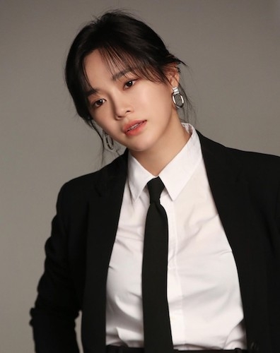 飾演「都哈娜」嘅金世正表現亮眼，獲網民激讚。