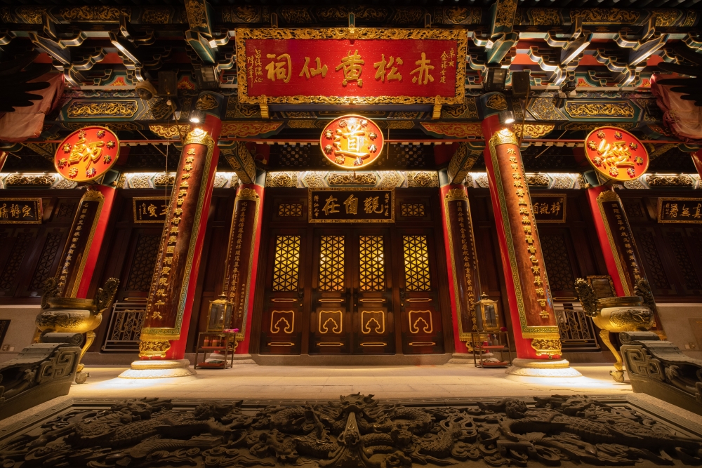 想新一年出 Pool 嘅朋友就要去拜吓月老求姻緣啦！