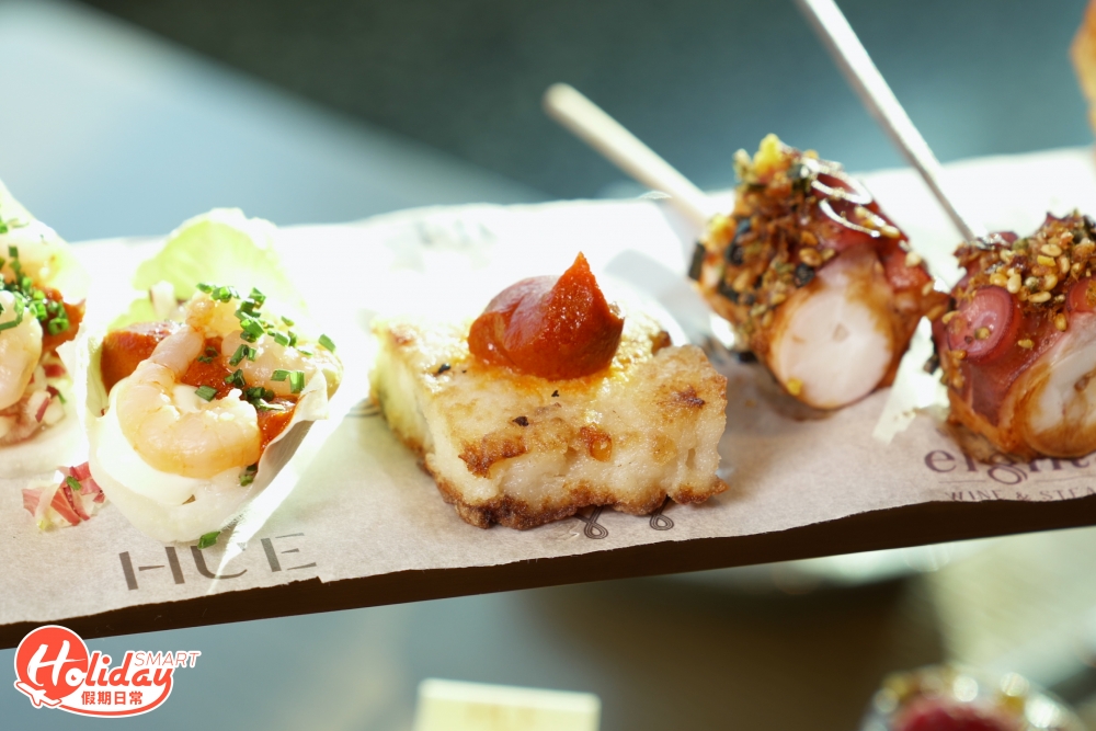 為迎接新年來臨，1月及2月的下午茶套餐加入新年必食蘿蔔糕，不過這款蘿蔔糕做法不同。