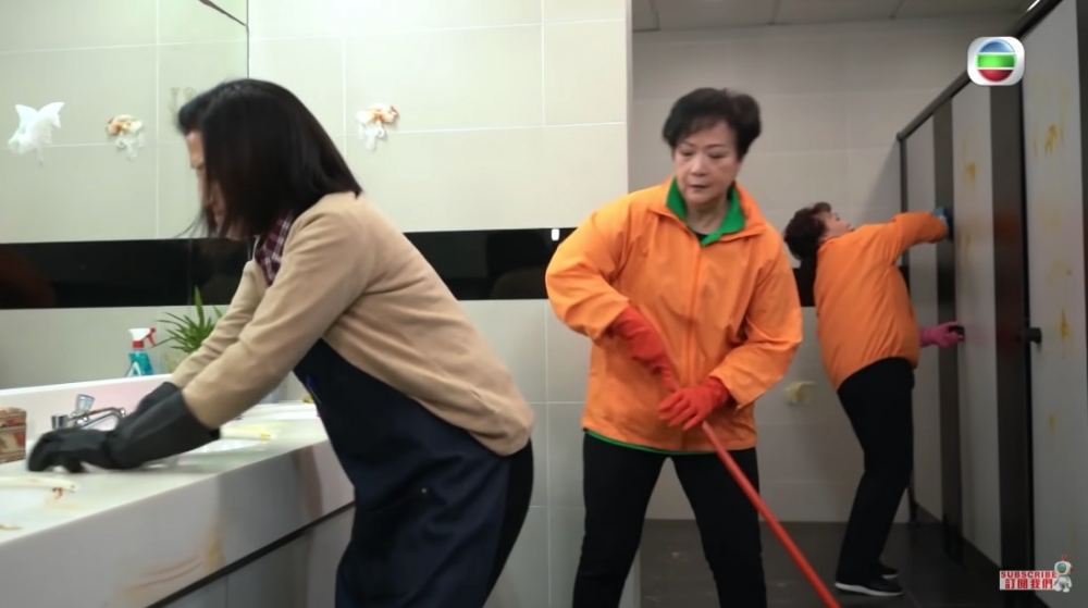 如果喺大年初一打掃嘅話，就有將運氣、財神掃走