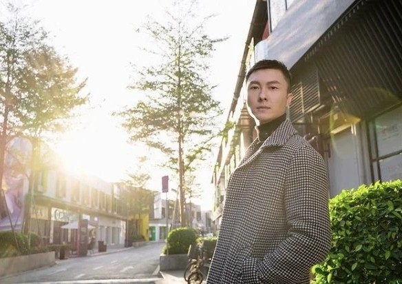 有網民搞笑提起王浩信喺《踩過界》中盲俠一角