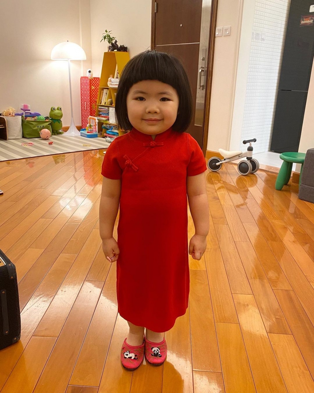 李璨琛女兒李元元(Lucy)憑圓碌碌身型吸引無數粉絲!