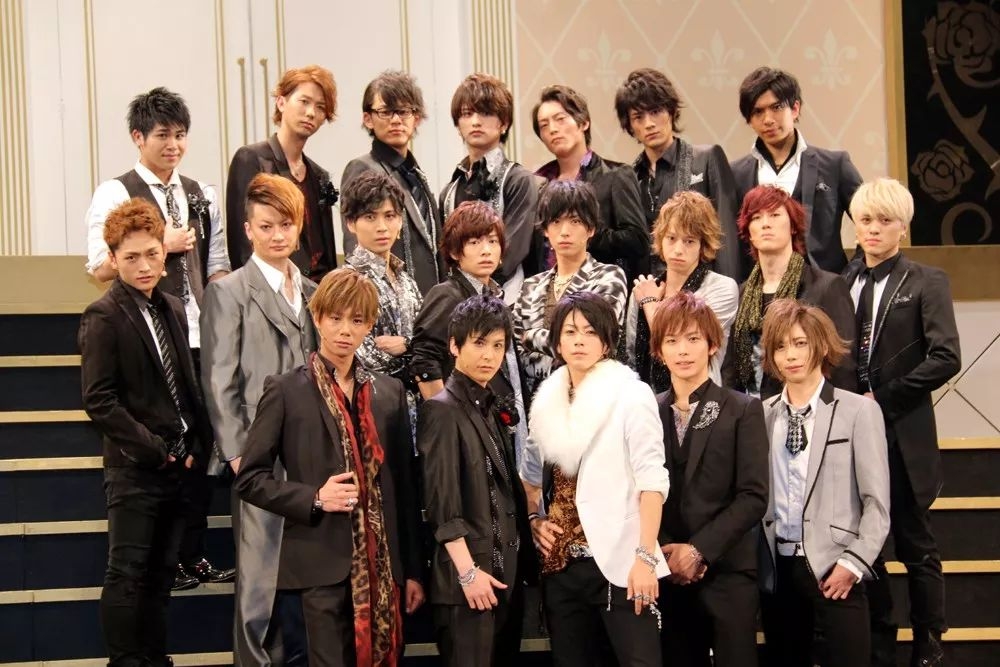 「牛郎」依個專門陪貴婦或寂寞女子飲酒嘅行業,通常都有特定嘅形象