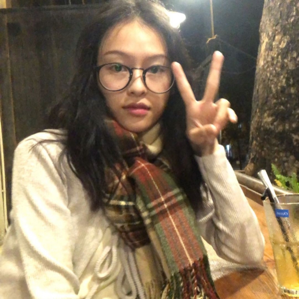 可能因為仲年輕,身上嘅青春氣息濃厚