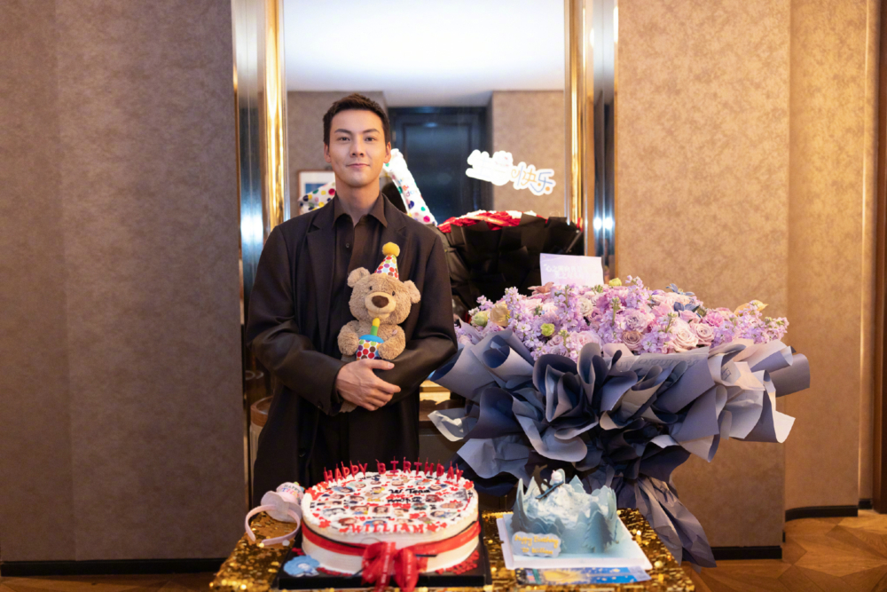 網民指陳偉霆嘅平日生活同普通人差唔多，平民都無將佢視作高高在上嘅明星。