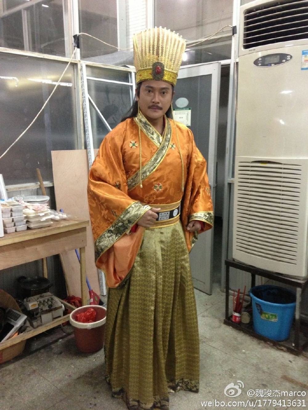 張利華表示與前夫魏駿傑再見亦是朋友，仍保持聯絡，大家關係好似親人咁