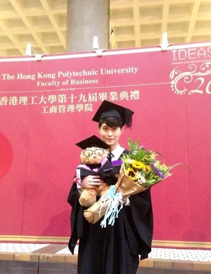 2013年胡鴻鈞大學畢業