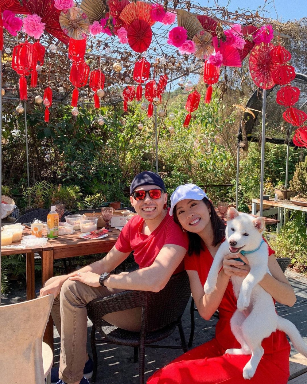 Emi Wong 曾經喺運動服裝品牌擔任社交媒體嘅管理工作。