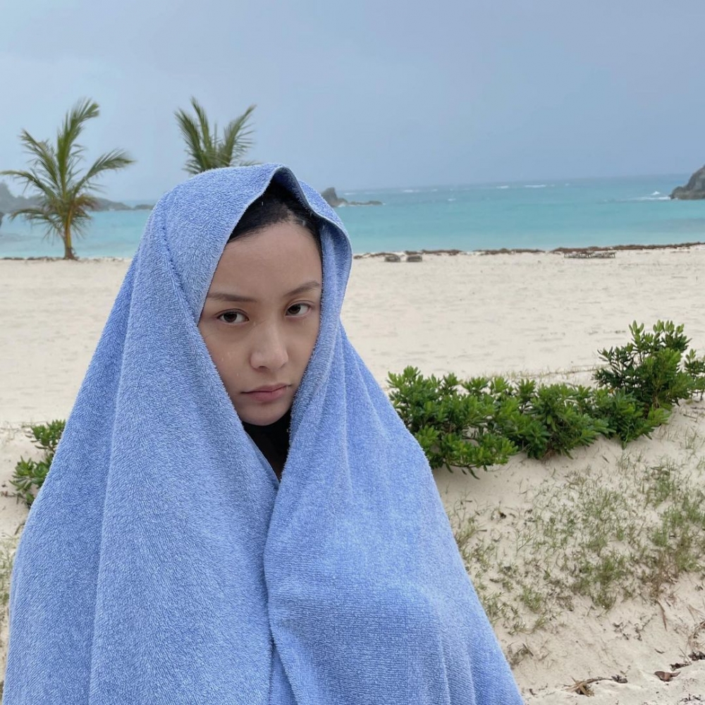 陳法拉2013年佢離巢去美國修讀碩士學位