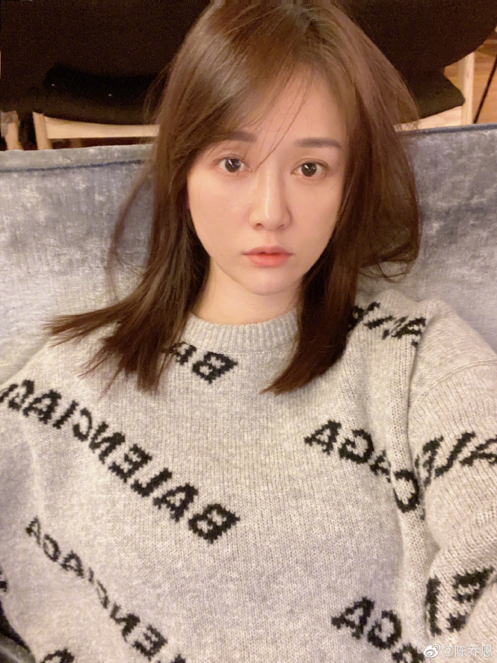 近日陳喬恩更被拍到素顏、體態圓潤現身台北街頭