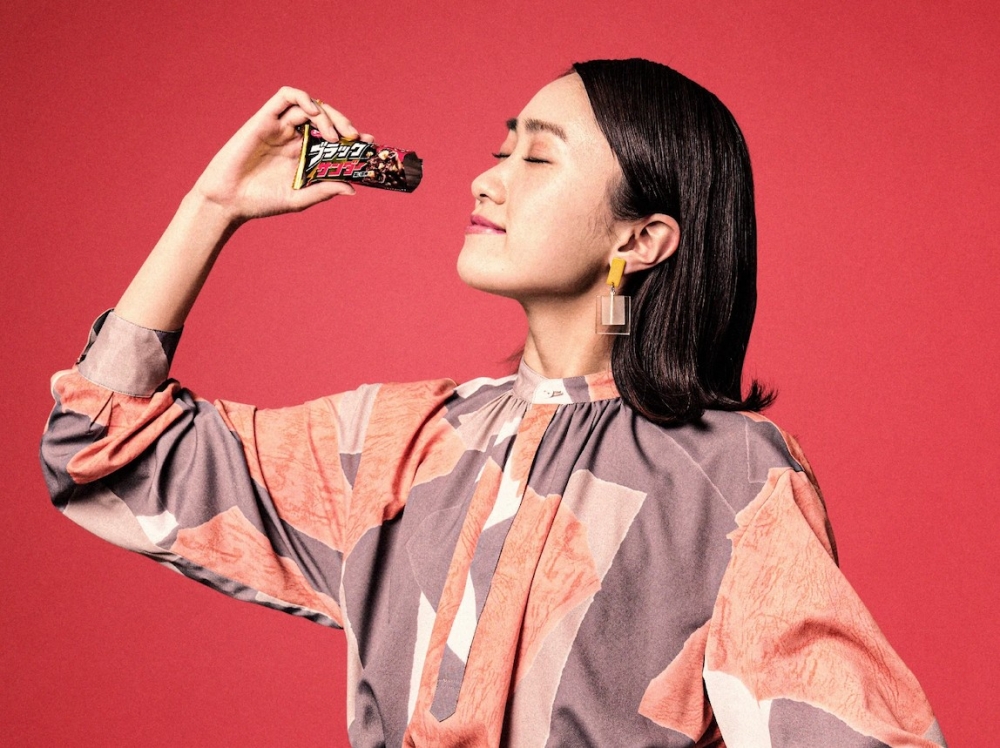 最令人費解嘅就係價值1円嘅「空氣朱古力」，限量發售100個，目前已經售罊！