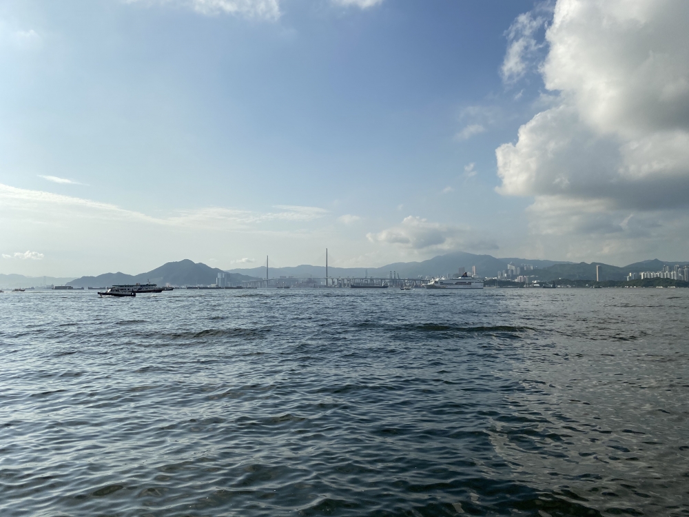 西環碼頭向來是拍攝日落、跑步、釣魚的好地方,大家更會趁著好天氣拍出唯美照片。