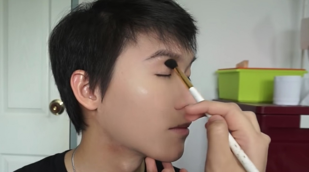 化眼影