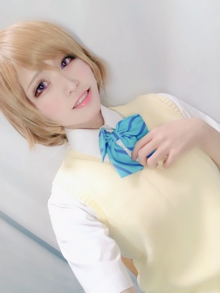 佢係日本 cosplay 文化中常見嘅「偽娘」!