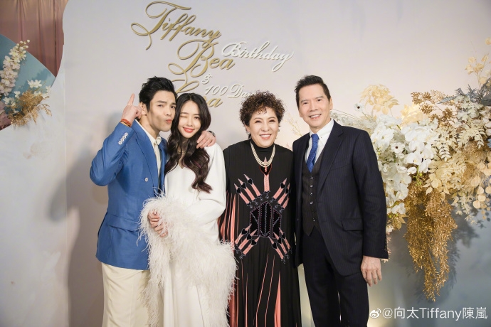 由拍拖到生女,「奶奶」向太陳嵐不時代兒子、新抱回應外界一切傳聞。