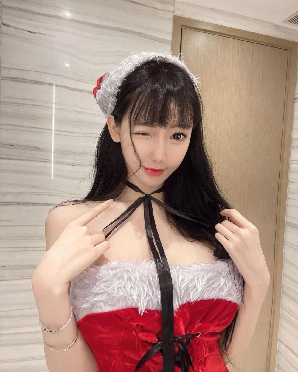 Cammi 一直冇避談整容問題