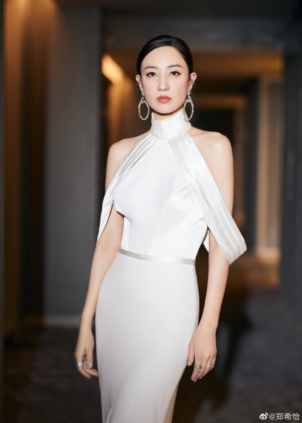 鄭希怡化妝照