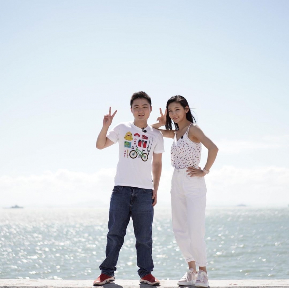 「百億富三代」鍾培生YouTube「Date with 鍾培生」系列邀請咗唔同女生合作