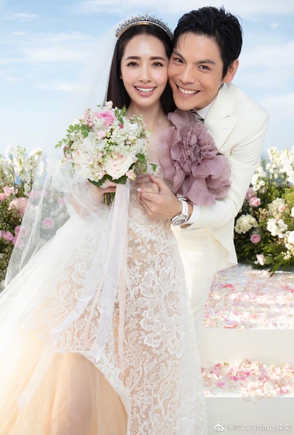 向佐與郭碧婷自戀愛以嚟都十分高調