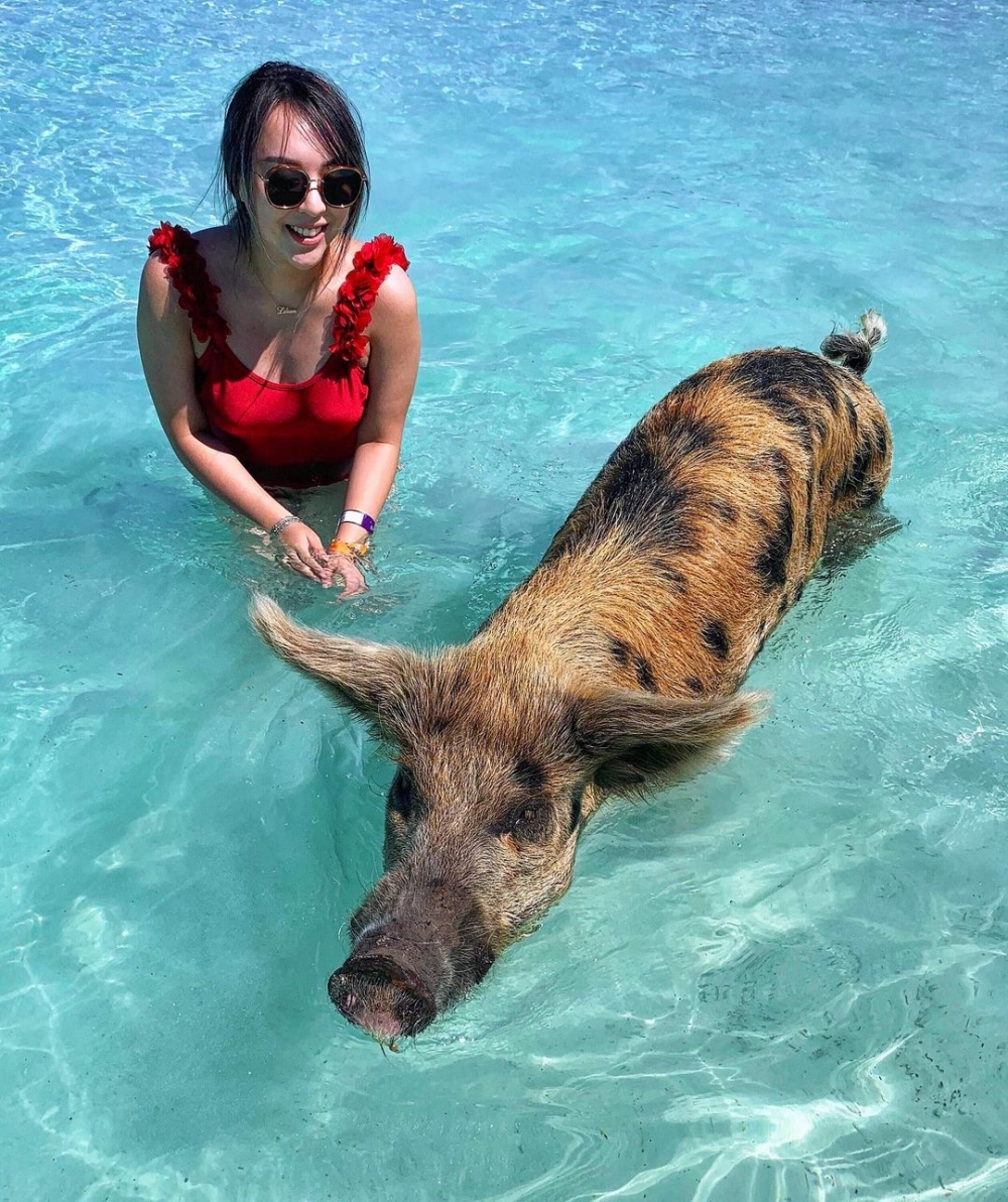 家姐不時都會喺其 IG 上載溫馨家庭照同旅行度假嘅靚相