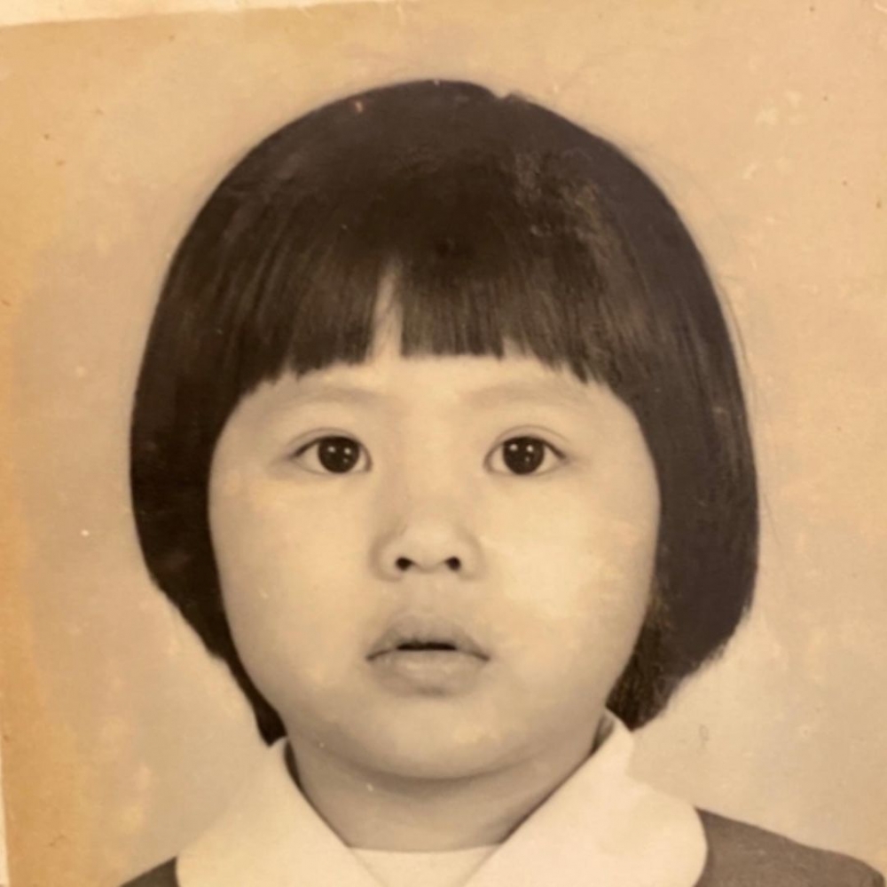 李元元媽媽喺梁志瑩童年照