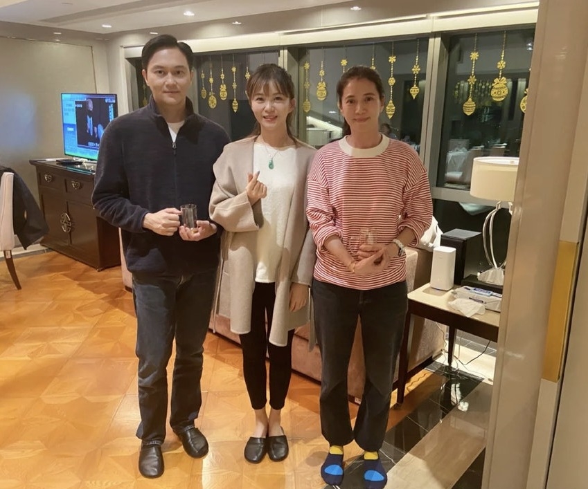 有大陸網友爆料指以靚靚嘅級數,亦需要配合品牌嘅「配貨」規定。