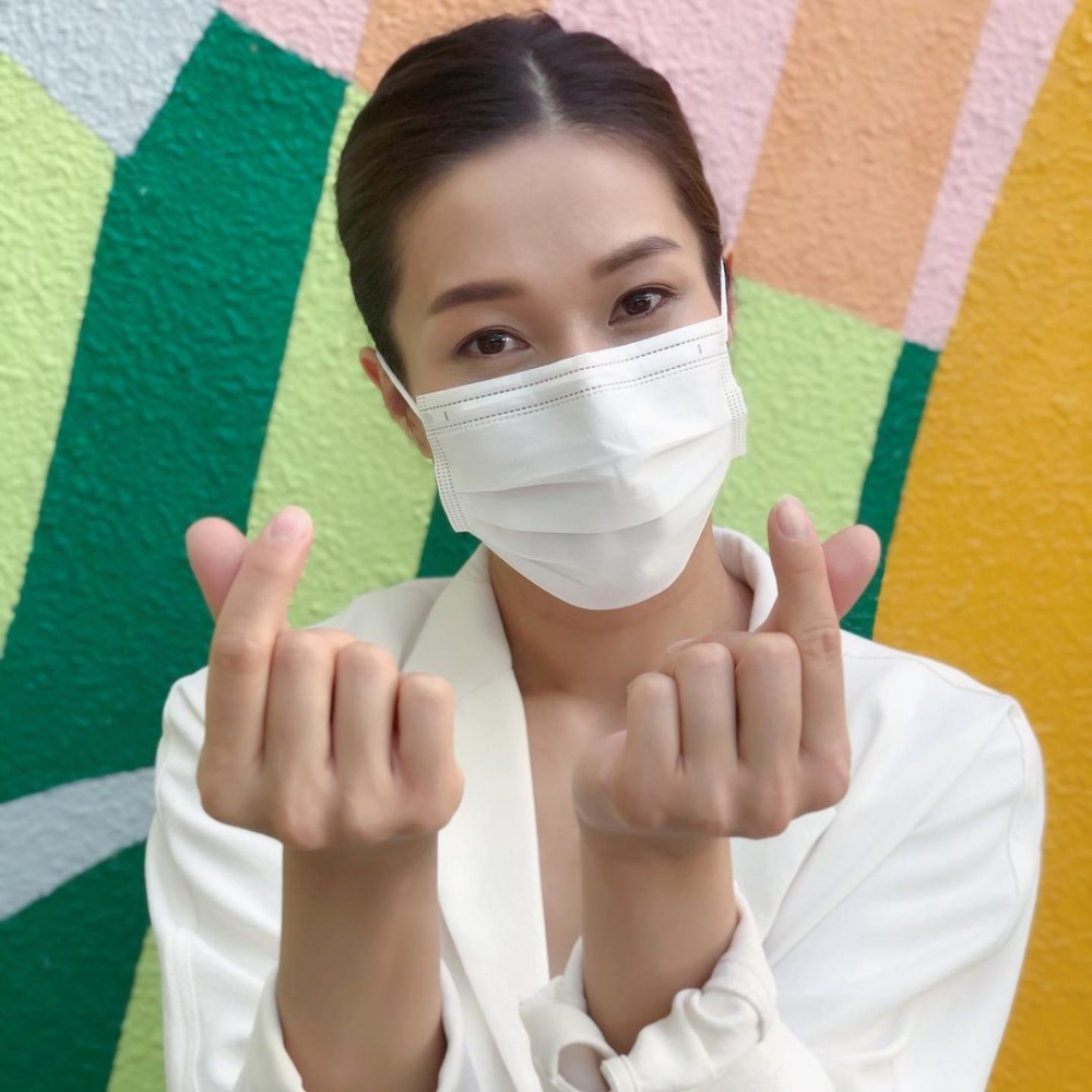 鍾嘉欣IG