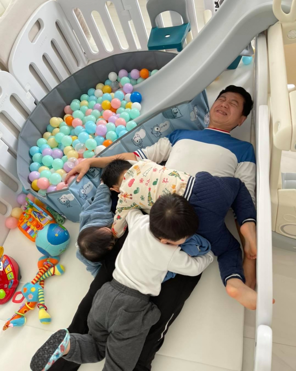 葉翠翠亦唔介意喺網上分享與仔仔們相處嘅趣事