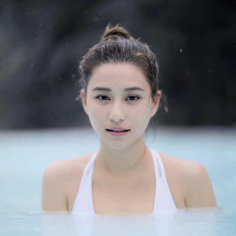 擁有「最索千金」封號嘅已故賭王三房千金何超蓮不時都會喺社交網站上晒恩愛。