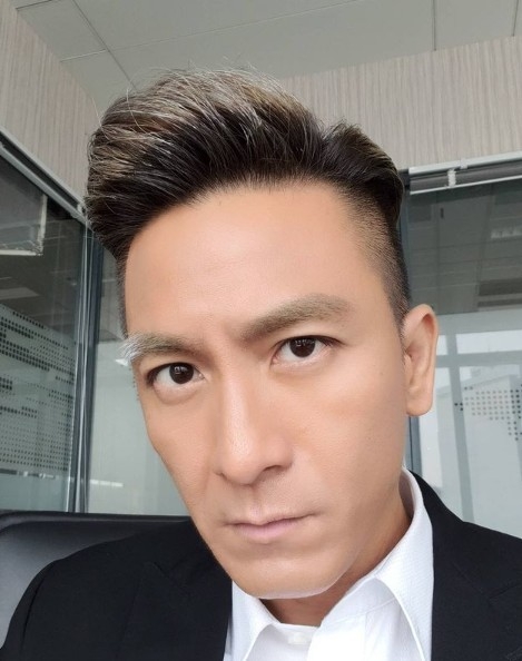 喺《使徒行者3》同《C9特工》中就曾經以 All Back 造型演出