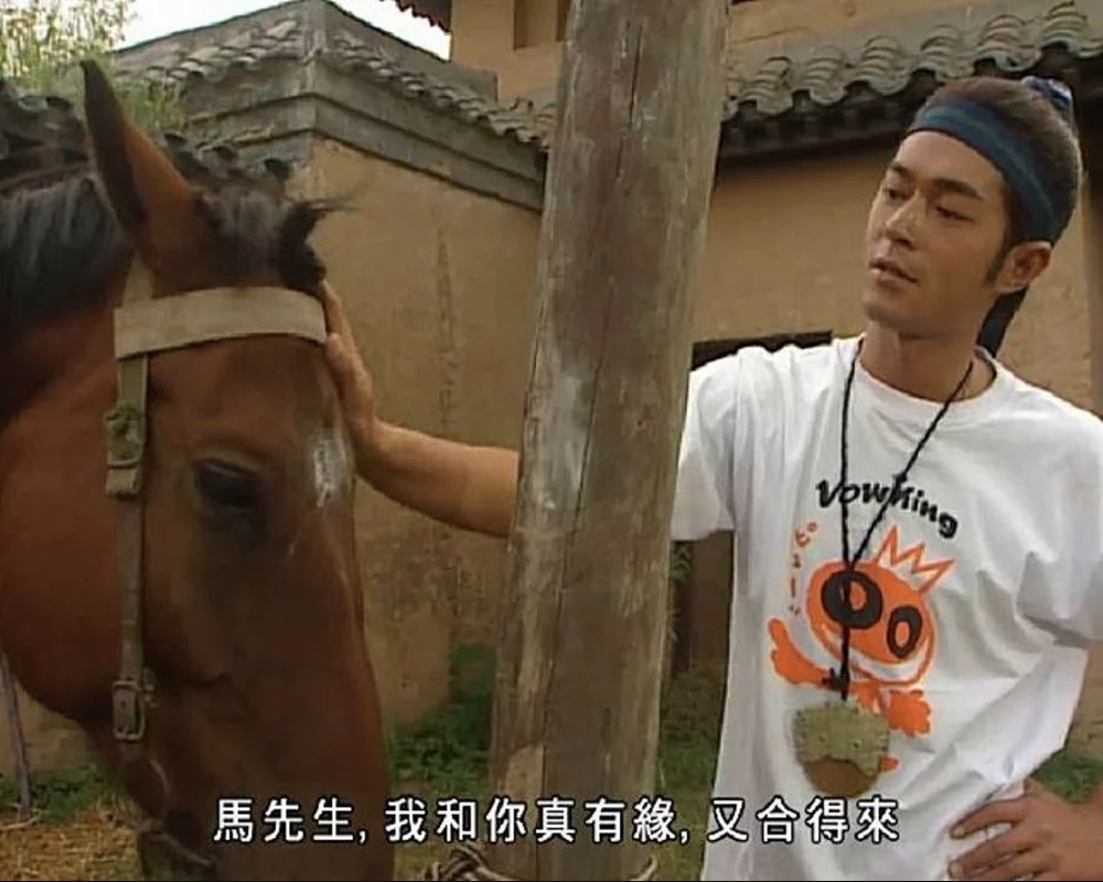 當年 T-shirt 重現幕前