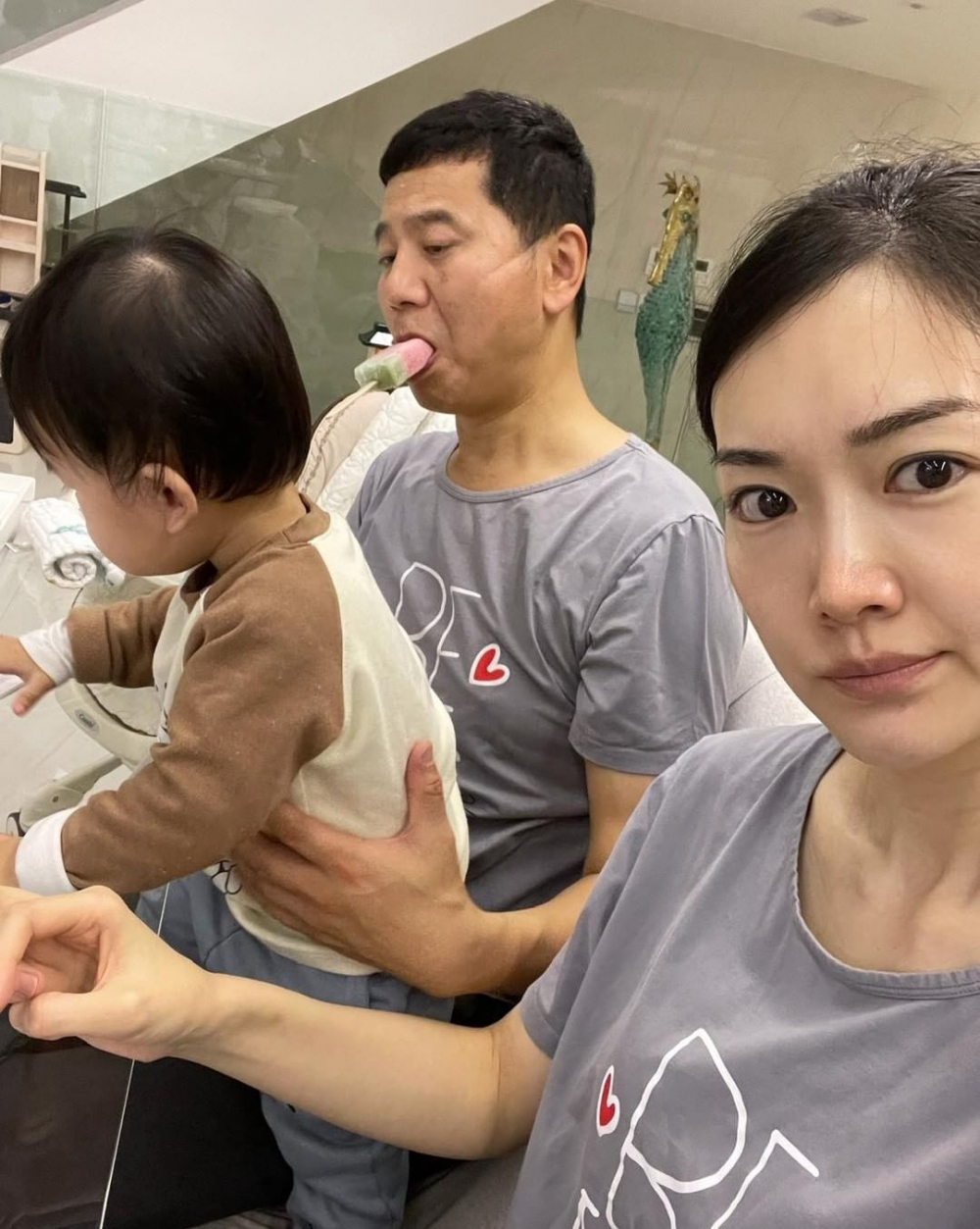 葉翠翠指老公放工返屋企即刻食雪條，仲要一日食4條