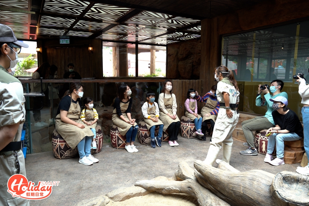 海洋公園「小狐獴與大象龜之旅」展館於去年開幕，今年4月將會有全新搞作，大家可以近距離親親小狐獴與大象龜。