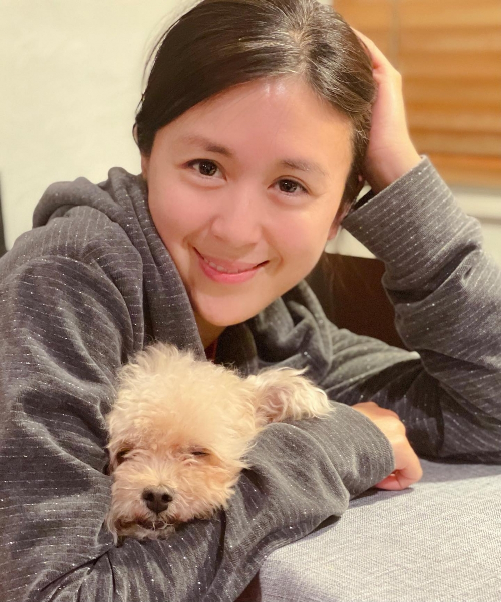 近日唐寧喺Facebook公開一張與愛犬嘅合照