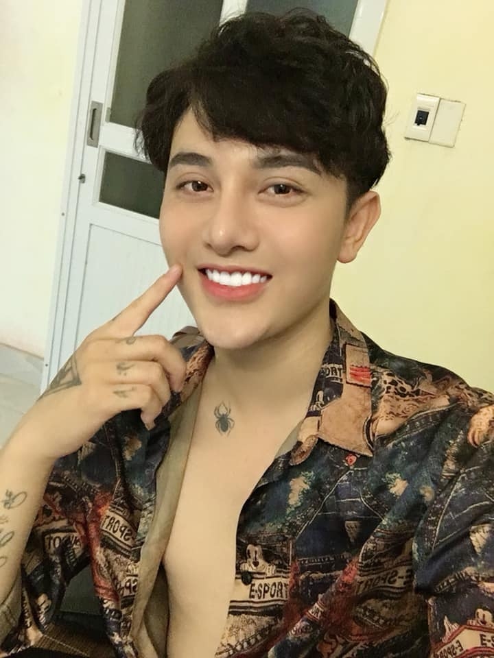 整完容後杜文奎第一次返屋企，連親生父母都認唔出