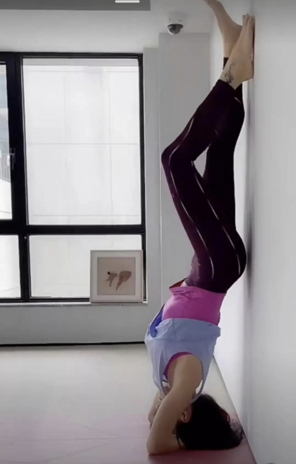 又跳又倒立咁,唔少網民睇到覺得冇咩可能有咗