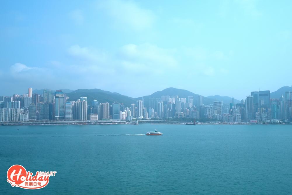 但落地大玻璃設計,令房間空間大大提升。