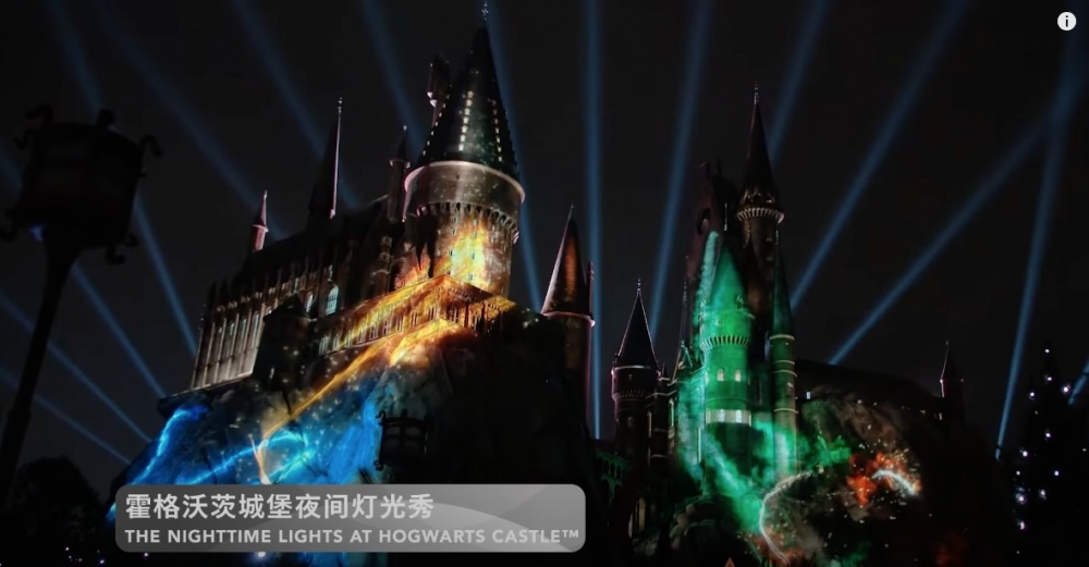夜晚更有城堡燈光秀睇!
