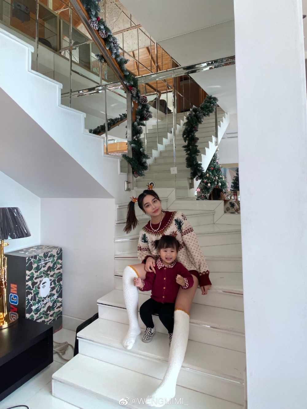 翁曉君曾經同內地男星劉宇超結婚,更為對方誕下一女