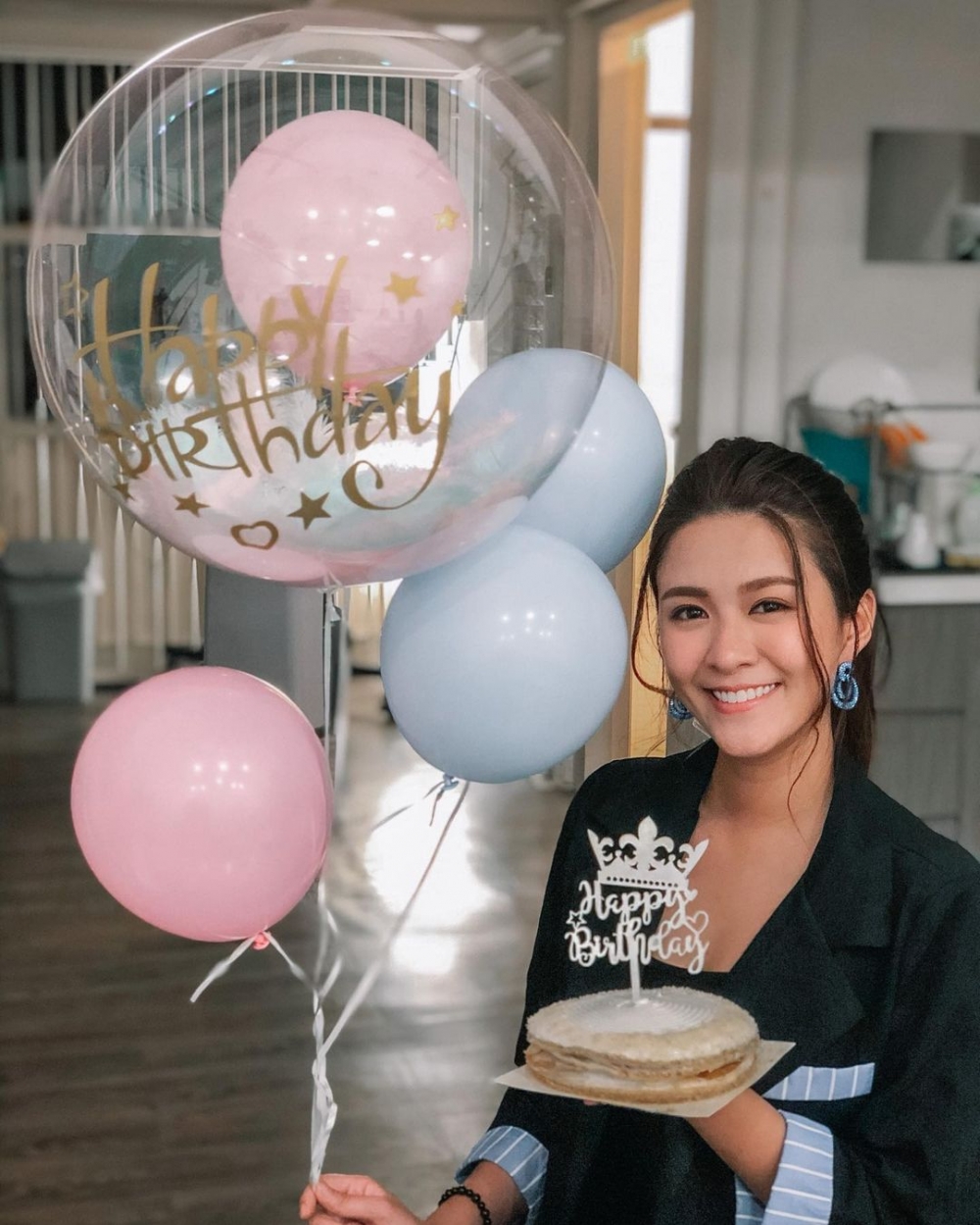 樓主稱江嘉敏當fans係下人,與fans見面時完全唔幫手set場,走嗰陣唔同fans講bye bye