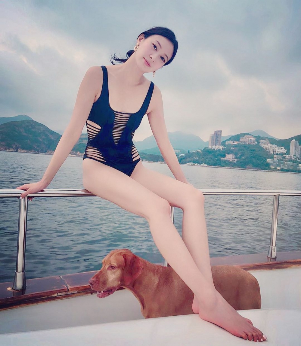 張舒雅出海照
