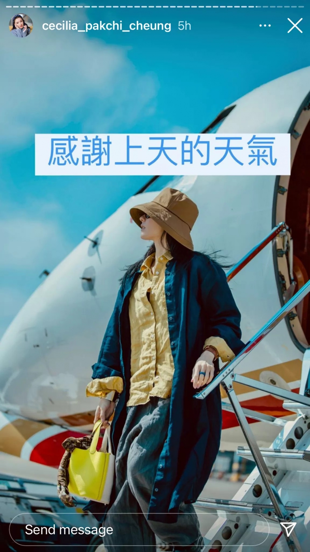 張柏芝公開一張落機相,只見凸肚消失,小腹平坦,毫無孕味