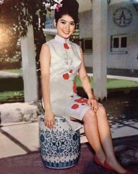 泰國就有一位今年已經 74 歲嘅女性,好似食咗防腐劑一樣,面上絲毫老化嘅跡象都冇。