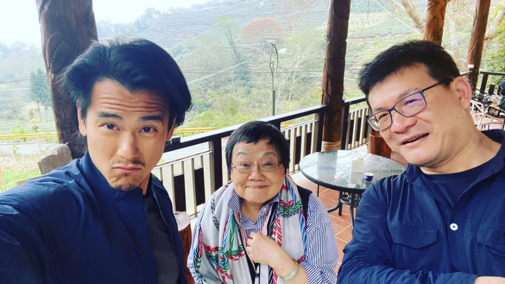 彭于晏不時都會帶媽媽四圍去玩同喺社交網大晒兩母子合照。