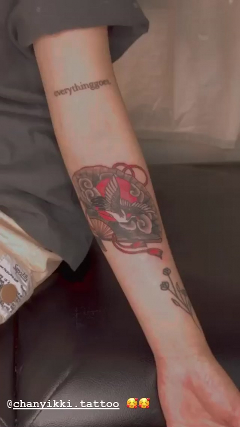 Franziska 以一頭漂染頭髮示人