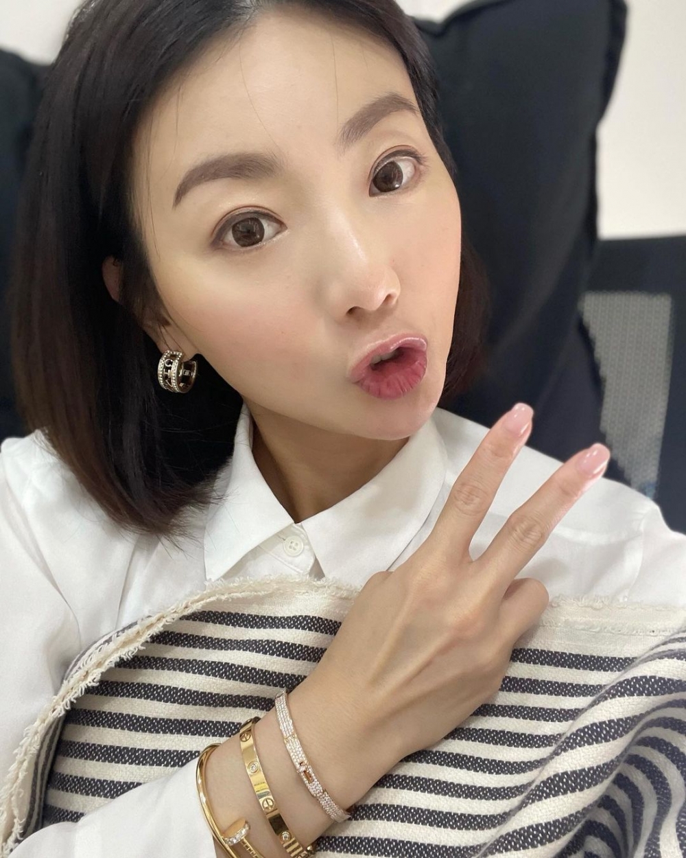 難怪網友都忍唔住指佢炫富