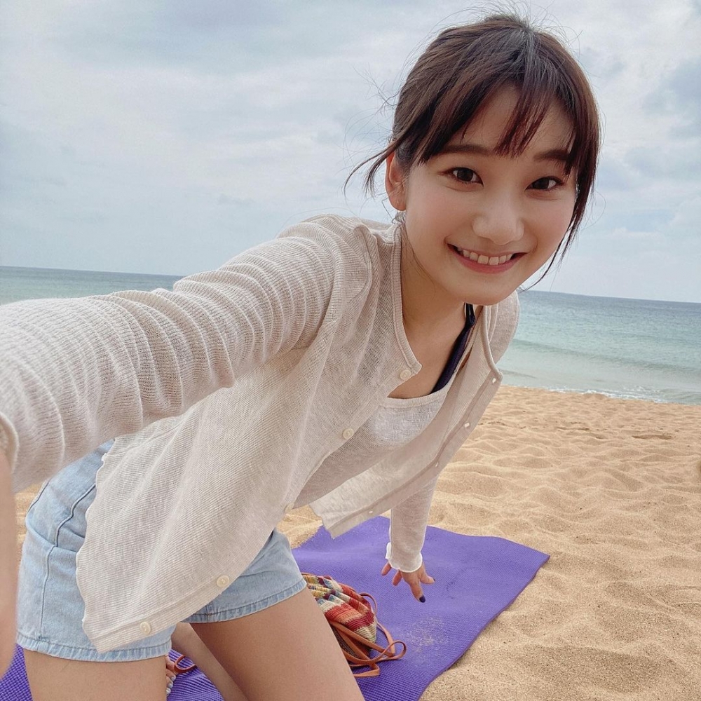 台灣知名YouTuber「愛莉莎莎」就喺自己Channel度upload咗一條片，片中佢參照印度古法，斷食7日，然後透過食瀉鹽、飲橄欖油嚟「排出膽結石」