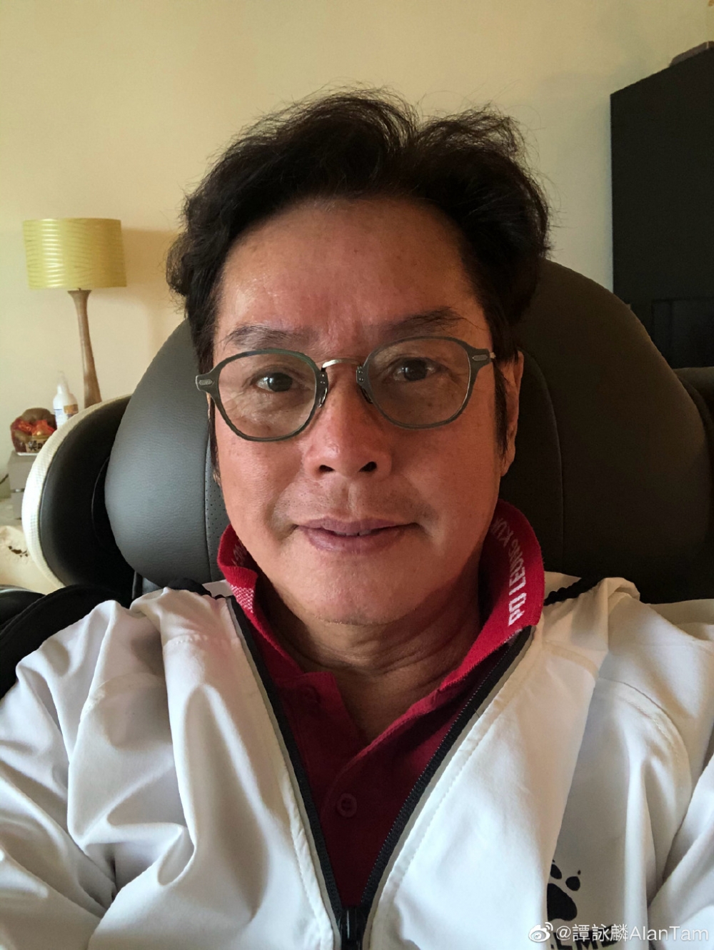 70歲譚詠麟近日喺微博自爆自接種新冠肺炎疫苗